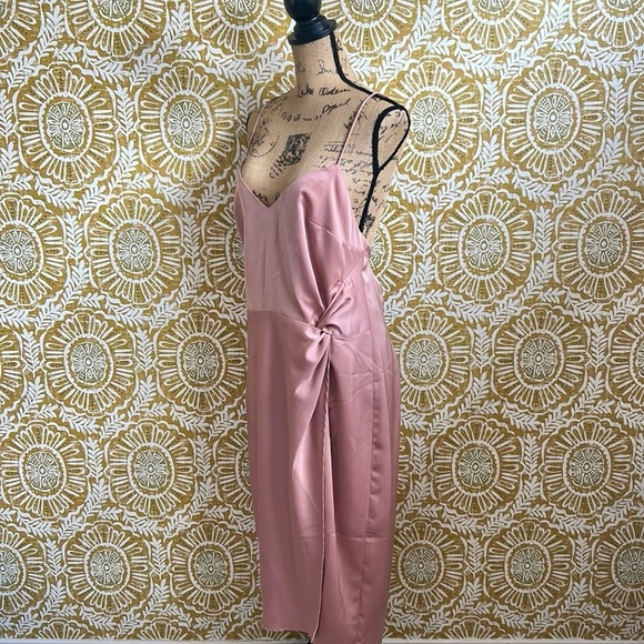NWT NBD Georgia Satin Sleeveless Side Slit Midi Slip Dress in Blushed Nude Sz XL - Picture 9 of 14